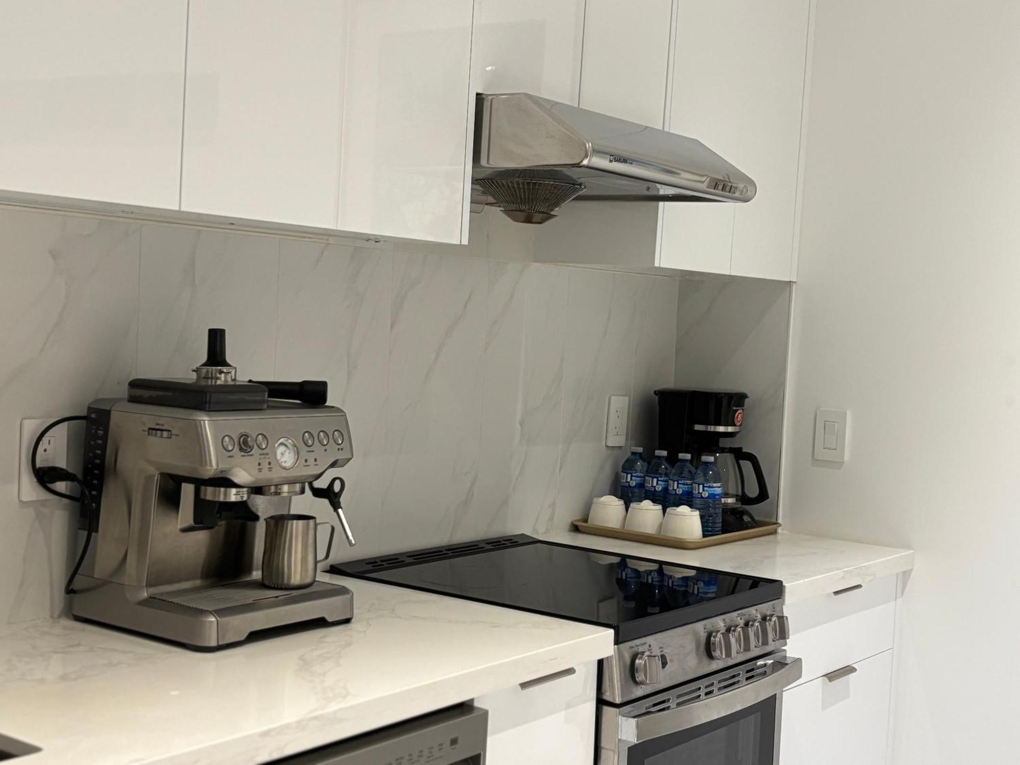 Cozy Family Suite In Vancouver Near Ubc Bagian luar foto